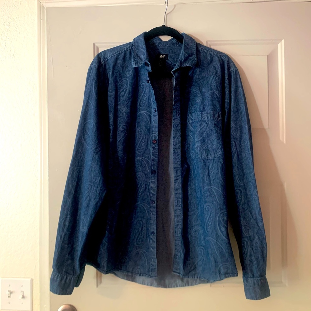 H&M Paisley Pattern Button Down